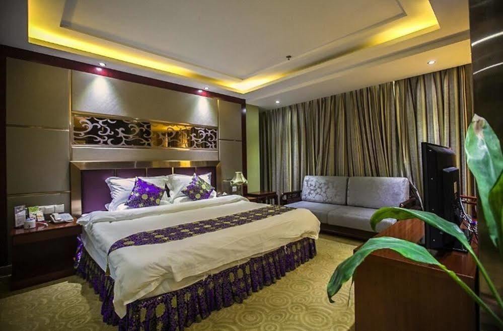 Chongqing Xinhao Theme Hotel Exterior foto